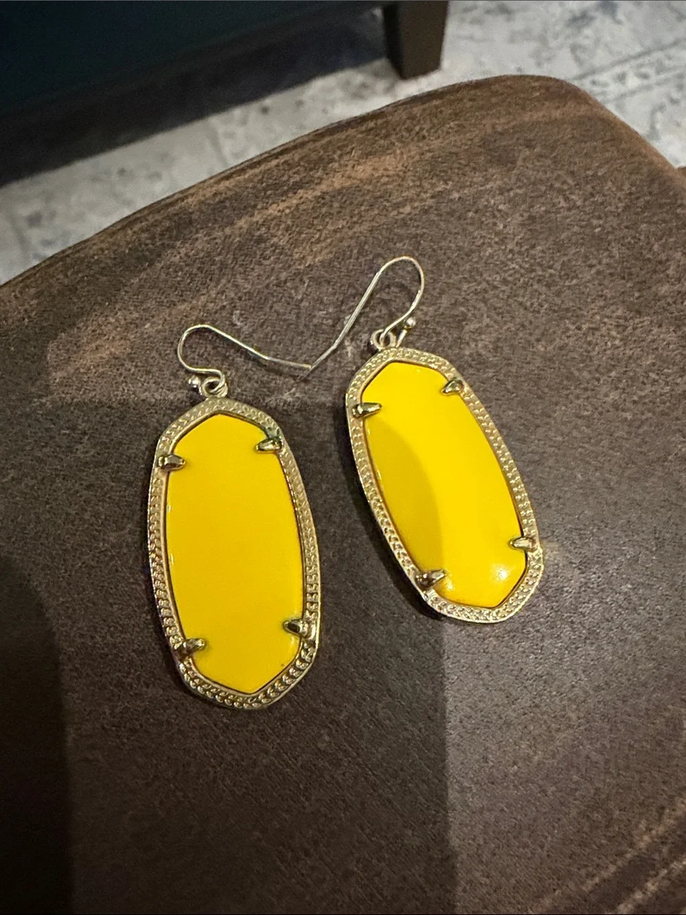 RARE Kendra Scott Vtg Elle Mustard Yellow Earrings
